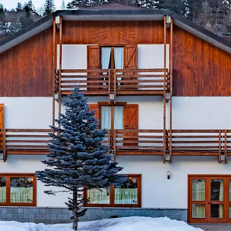 Fraiteve チェザーナ・トリネーゼ